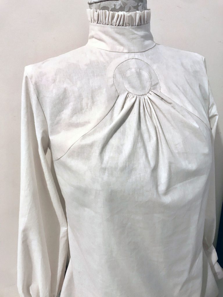 Muslin for high-neck blouse with circular inset and gathers